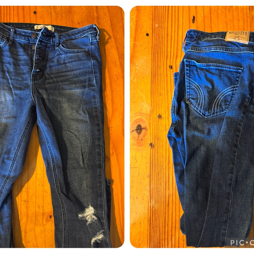 Hollister Women's Distressed Dark Blue Skinny Jeans